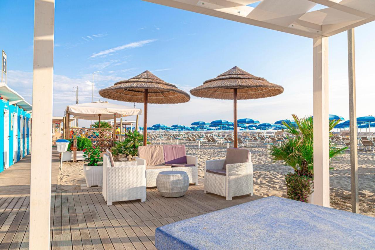 Hotel Cola Bellaria-Igea Marina Exterior foto