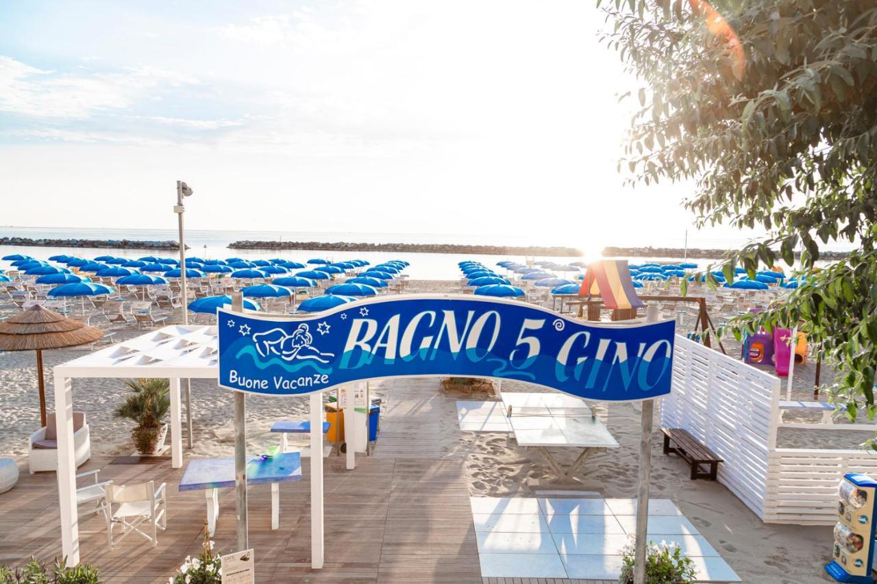 Hotel Cola Bellaria-Igea Marina Exterior foto
