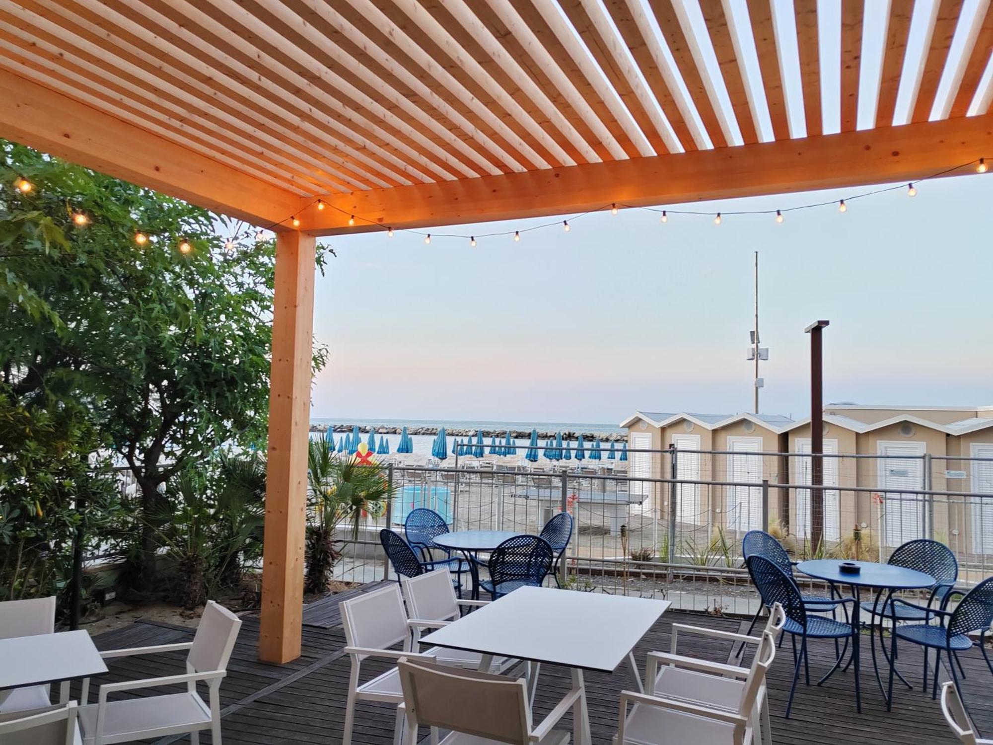 Hotel Cola Bellaria-Igea Marina Exterior foto