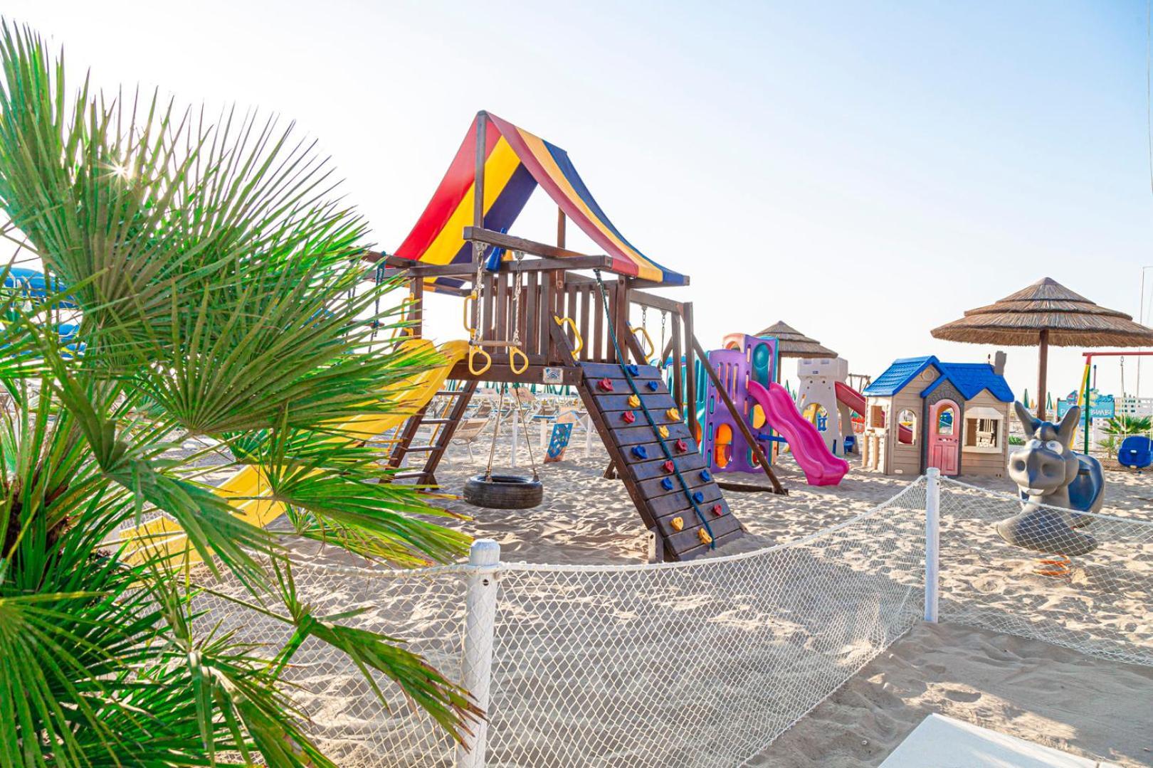 Hotel Cola Bellaria-Igea Marina Exterior foto