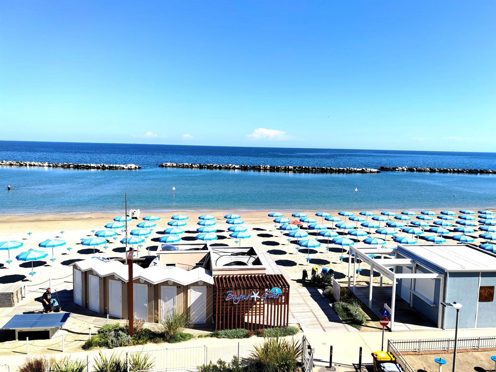 Hotel Cola Bellaria-Igea Marina Exterior foto