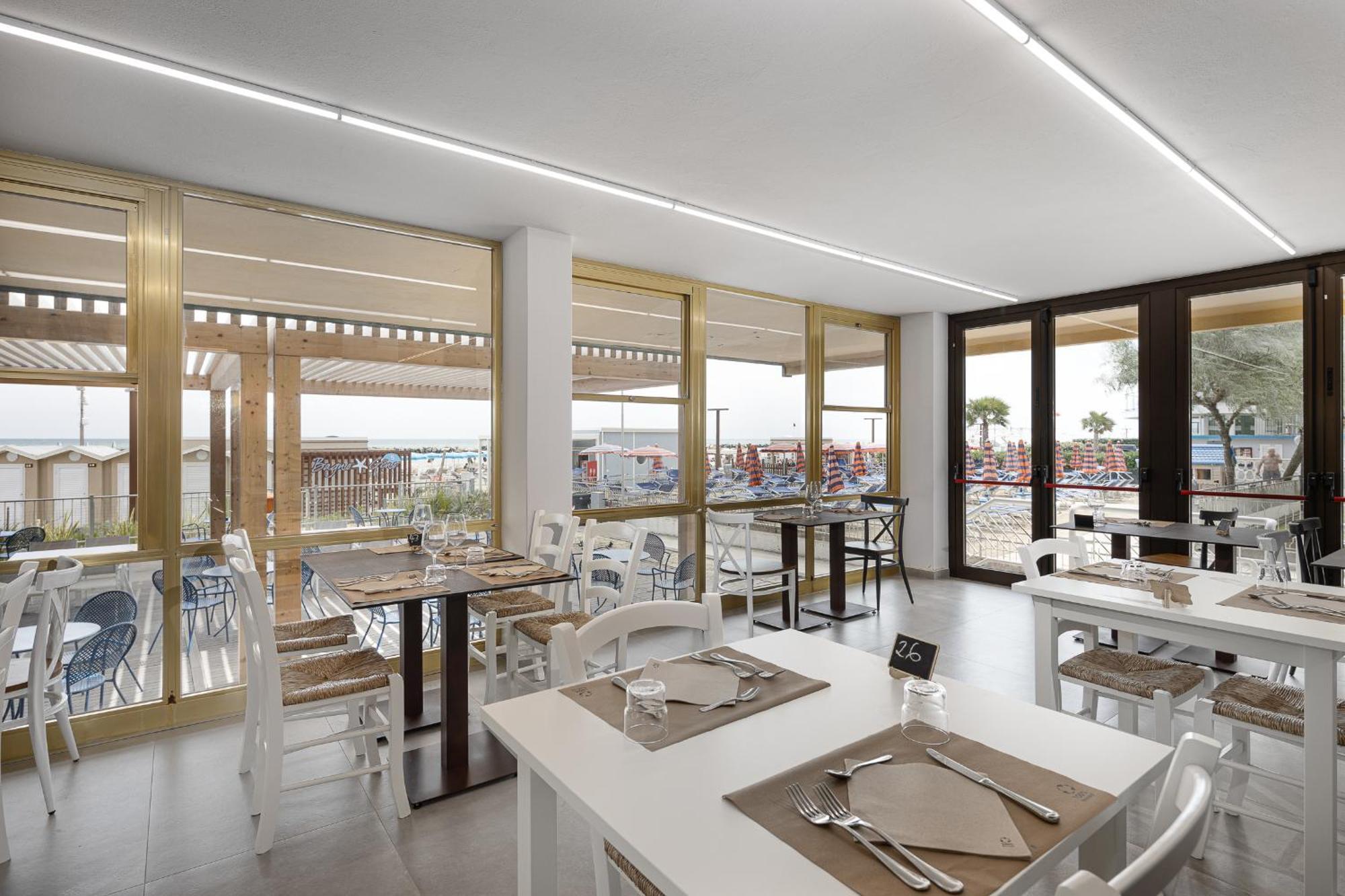 Hotel Cola Bellaria-Igea Marina Exterior foto